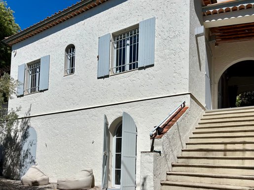 Maison 7 pièces 115 m² · à Antibes · 115 m² · 1 680 000 €