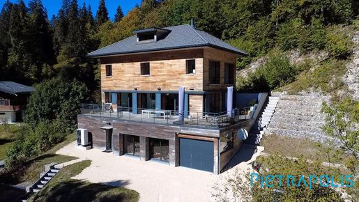 Maison 7 pièces 230 m² · à Mijoux · 230 m² · 869 000 €