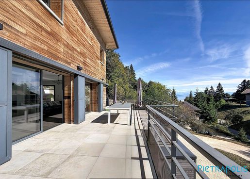 Maison 7 pièces 230 m² · à Mijoux · 230 m² · 869 000 €