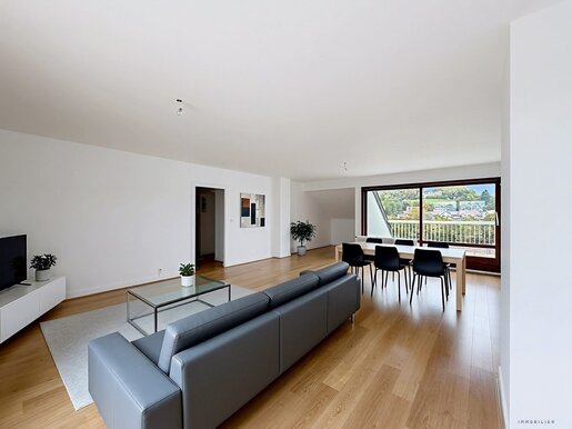 Appartement 2 pièces 82 m² · à Divonne-les-Bains · 82 m² · 370 000 €