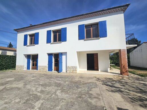 Maison 11 pièces 227 m² · à Arles · 227 m² · 374 500 €