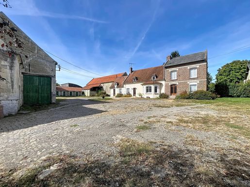 Maison 9 pièces 243 m² · à Molinchart · 243 m² · 367 500 €