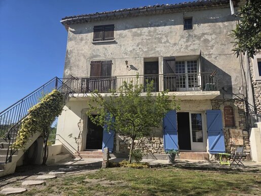 Appartement 4 pièces 109 m² · à Pont-Saint-Esprit · 109 m² · 160 000 €