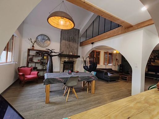 Maison 4 pièces 160 m² · à Lagrave · 160 m² · 270 000 €