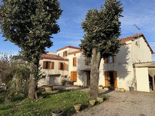 Maison 6 pièces 190 m² · à Sainte-Gemme · 190 m² · 199 000 €