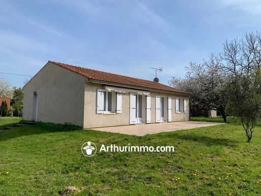 Maison 9 pièces 177 m² · à Nuaillé-sur-Boutonne · 177 m² · 189 900 €