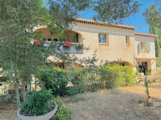 Maison 7 pièces 182 m² · à La Ciotat · 182 m² · 815 000 €