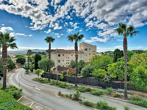 Appartement 4 pièces 70 m² · à Sanary-sur-Mer · 70 m² · 395 000 €