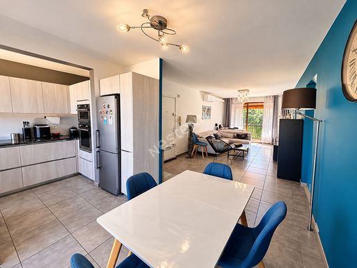Appartement 3 pièces 71 m² · à Saint-Cyr-sur-Mer · 71 m² · 376 000 €