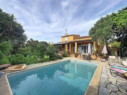 Maison 6 pièces 120 m² · à La Seyne-sur-Mer · 120 m² · 650 000 €