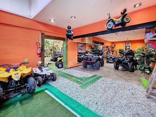 Local commercial 230 m² · à Cuers · 230 m² · 39 900 €