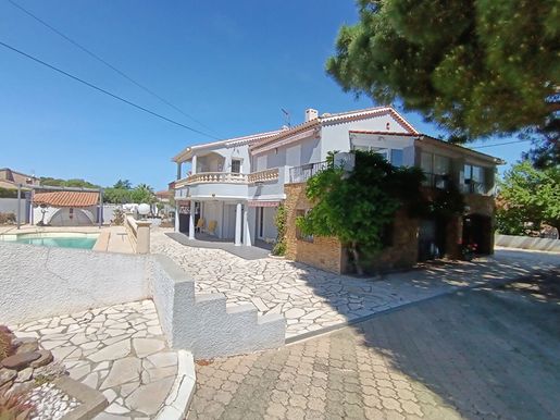 Maison 7 pièces 170 m² · à Six-Fours-les-Plages · 170 m² · 660 000 €
