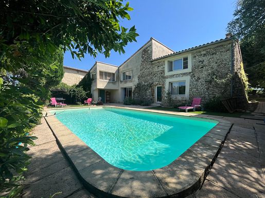 Maison 13 pièces 413 m² · à Loriol-sur-Drôme · 413 m² · 725 000 €