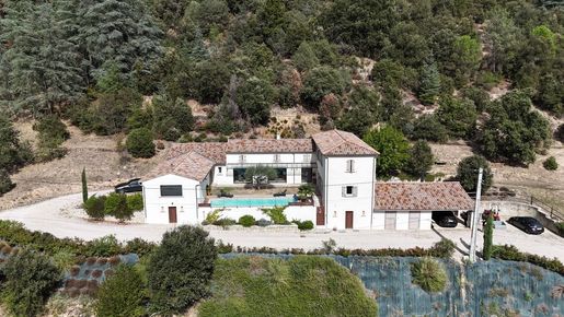 Maison 6 pièces 200 m² · à Saint-Fortunat-sur-Eyrieux · 200 m² · 790 000 €