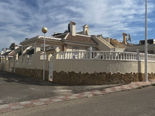 Rare Corner Bunglaow with Private Pool & Jacuzzi in Gran Alacant