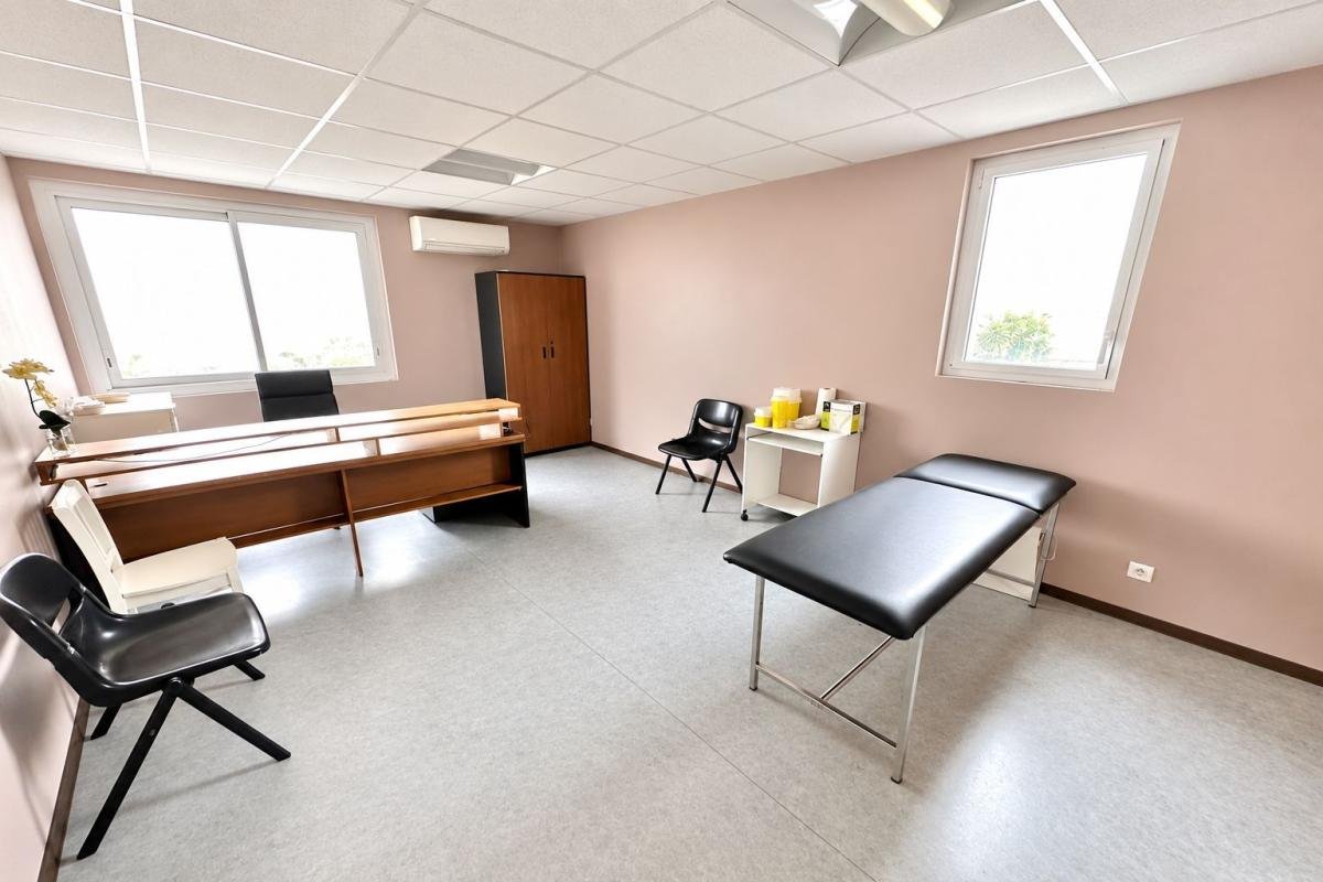 Office for Sale - Vue 4