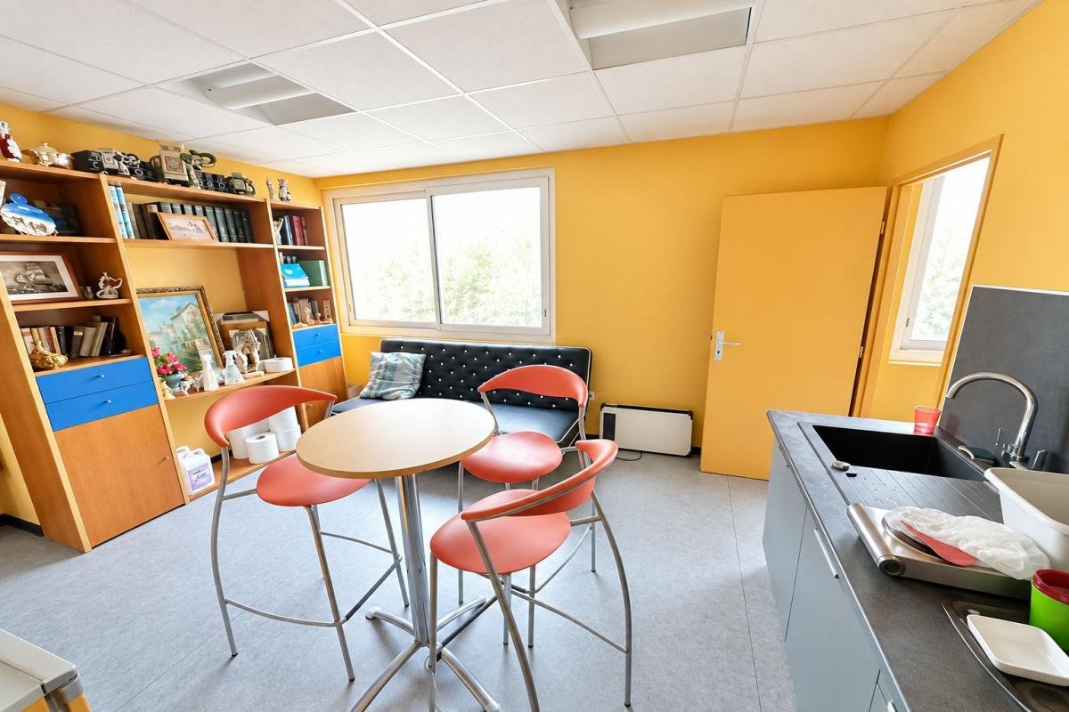 Office for Sale - Plus