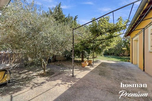 Maison 6 pièces 139 m² · à Bron · 139 m² · 650 000 €