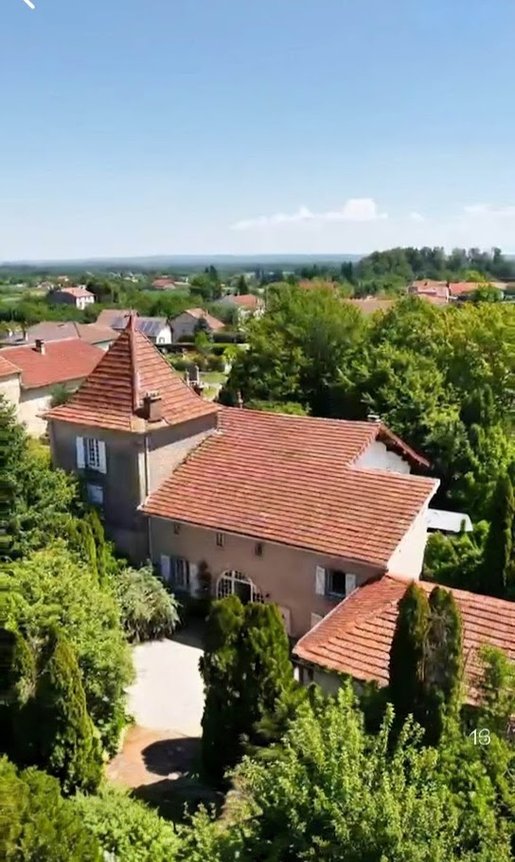 Maison 10 pièces 350 m² · à Aydoilles · 350 m² · 598 000 €