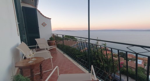 Monte Argentario, Porto Santo Stefano, panorámaterasz a tengerre