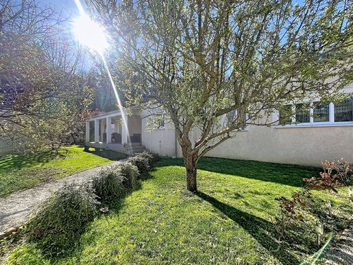 Maison 6 pièces 141 m² · à Loriol-sur-Drôme · 141 m² · 306 000 €