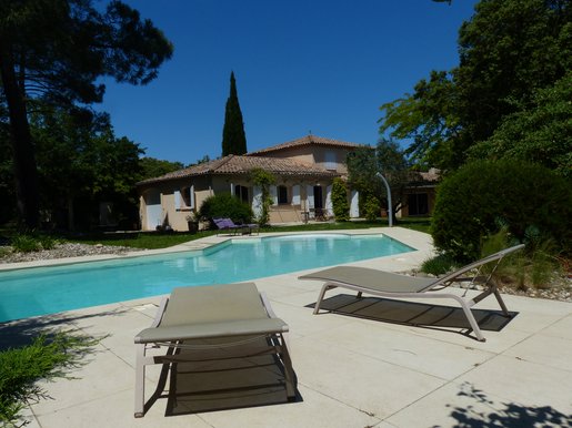 Maison 7 pièces 217 m² · à Vézénobres · 217 m² · 595 000 €