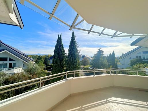Appartement 3 pièces 100 m² · à Divonne-les-Bains · 100 m² · 745 000 €