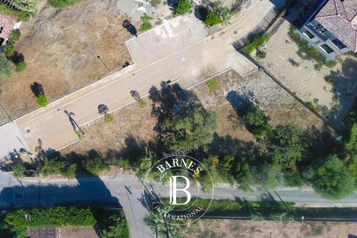 Terrain 154 m² · à Hyères · 154 m² · 790 000 €