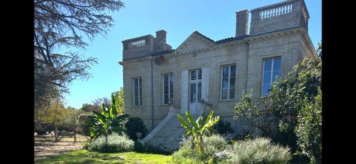 Maison 14 pièces 642 m² · à Sadirac · 642 m² · 1 495 000 €