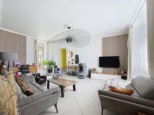 Maison 15 pièces 502 m² · à Jugon-les-Lacs · 502 m² · 698 000 €
