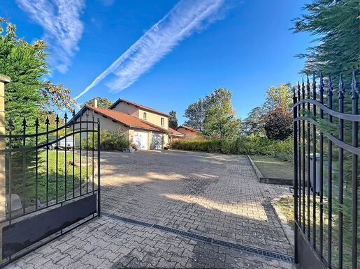 Maison 6 pièces 180 m² · à Saint-Laurent-d'Agny · 180 m² · 730 000 €