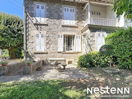 Maison 4 pièces 100 m² · à Saint-Genis-Laval · 100 m² · 645 000 €