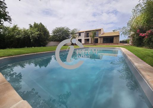 Maison 7 pièces 227 m² · à Candillargues · 227 m² · 949 900 €