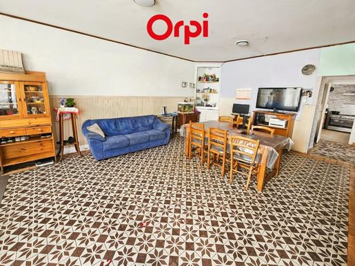 Maison 3 pièces 105 m² · à Bessé-sur-Braye · 105 m² · 55 000 €