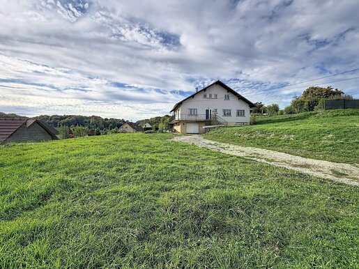Maison 7 pièces 176 m² · à Bourogne · 176 m² · 269 000 €