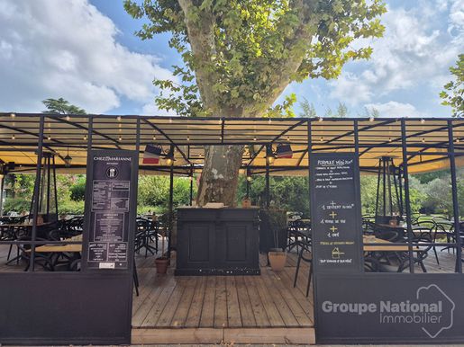 Local commercial 50 m² · à Goudargues · 50 m² · 175 000 €