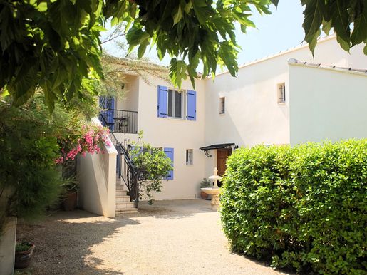 Maison 8 pièces 220 m² · à Saint-André-de-Roquepertuis · 220 m² · 570 000 €