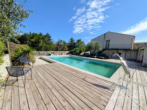 Maison 8 pièces 164 m² · à Lussan · 164 m² · 269 000 €