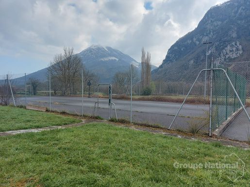 Terrain 1685 m² · à Bielle · 10 000 €