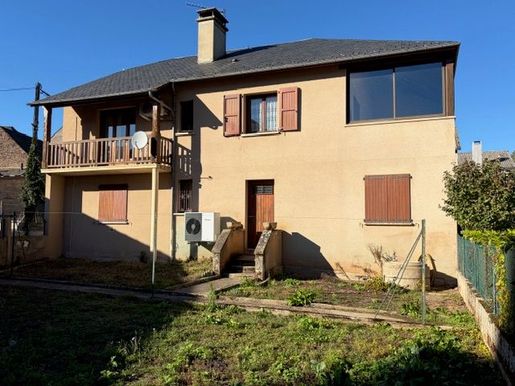 Maison 5 pièces 130 m² · à Pont-de-Salars · 130 m² · 219 000 €