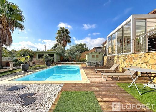 Maison 6 pièces 144 m² · à La Crau · 144 m² · 609 000 €