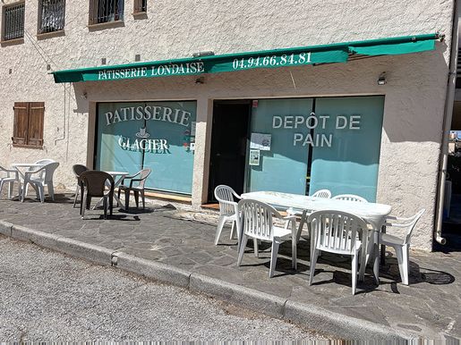 Local commercial 3 pièces 160 m² · à La Londe-les-Maures · 160 m² · 80 000 €