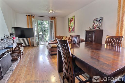 Maison 7 pièces 176 m² · à La Londe-les-Maures · 176 m² · 898 000 €