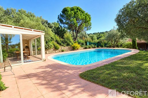 Maison 6 pièces 163 m² · à Collobrières · 163 m² · 525 000 €