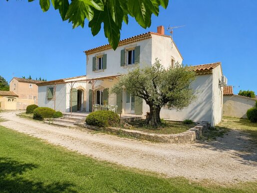 Maison 4 pièces 147 m² · à Saint-Rémy-de-Provence · 147 m² · 822 000 €