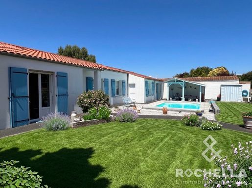 Maison 7 pièces 155 m² · à Dompierre-sur-Mer · 155 m² · 479 000 €