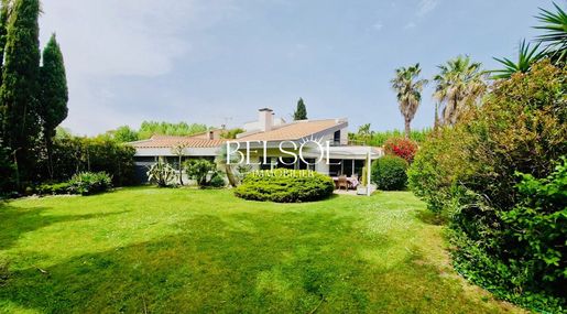 Maison 4 pièces 125 m² · à Saint-Cyprien · 125 m² · 699 900 €