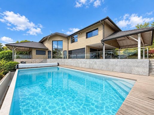 Maison 11 pièces 517 m² · à Vétraz-Monthoux · 517 m² · 2 000 000 €