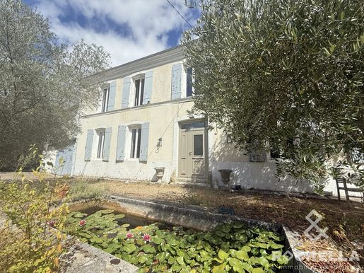 Maison 8 pièces 228 m² · aux Églises-d'Argenteuil · 228 m² · 319 900 €
