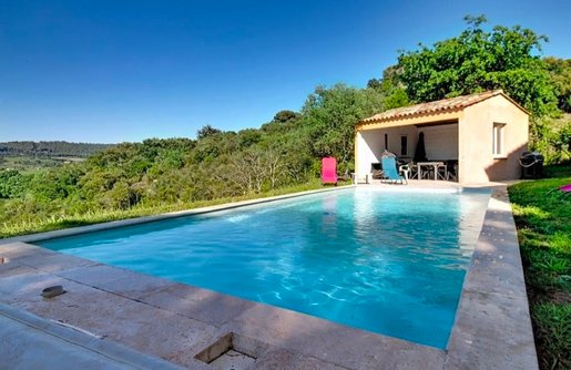 Maison 8 pièces 236 m² · à Taradeau · 236 m² · 585 000 €